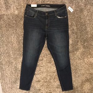 BNWT-Old Navy Rockstar Denim. Size 14 Regular.